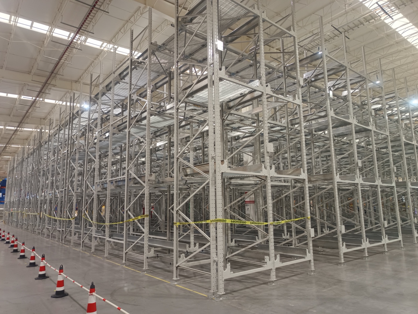Thailand — 32 m Four-Way Shuttle High-Bay, 24,000+ Pallet Positions