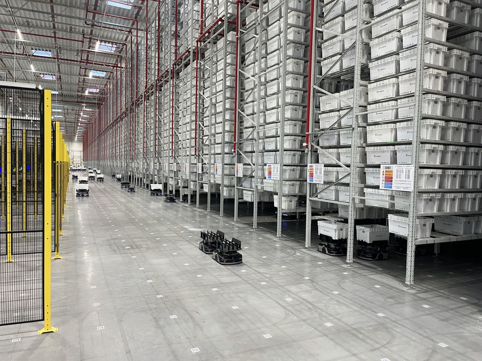 Poland — 670,000+ Tote Locations for LPP Fashion Fulfillment (via Geek+)